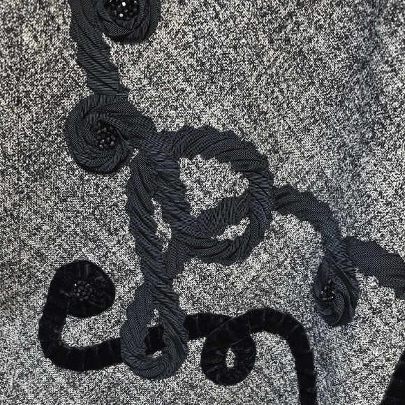 Dana Buchman Gray A-Line Skirt with Black Swirl Design - Picture 3 of 10